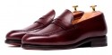Mocasín penny para hombre, mocasines para hombre, zapatos burdeos, zapatos de calidad, zapatos cómodos, calzado casual, calzado elegante, zapatos esenciales