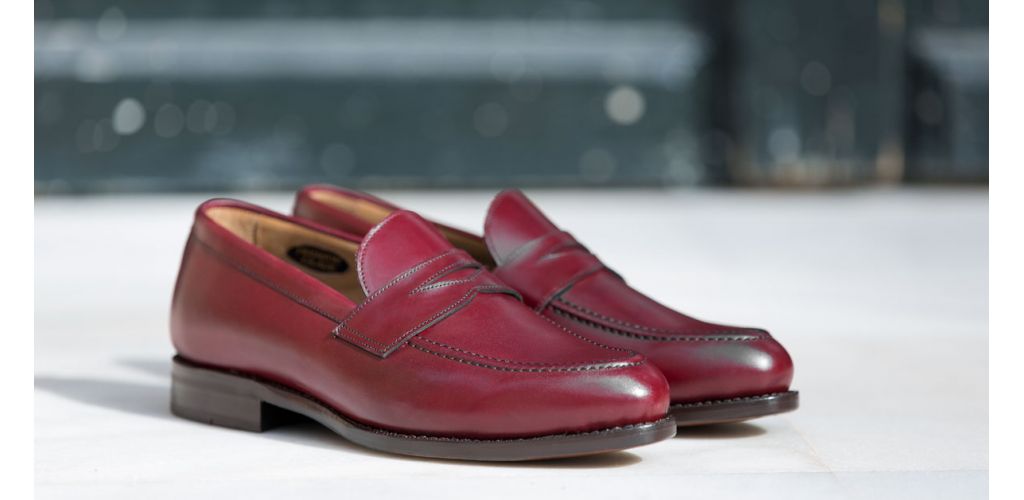Mocasín penny para hombre, mocasines para hombre, zapatos burdeos, zapatos de calidad, zapatos cómodos, calzado casual, calzado elegante, zapatos esenciales