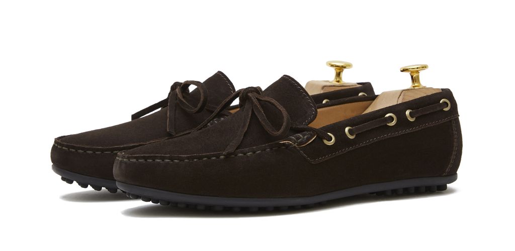 Scarpa driver marrone scuro. scarpa comoda per l'estate