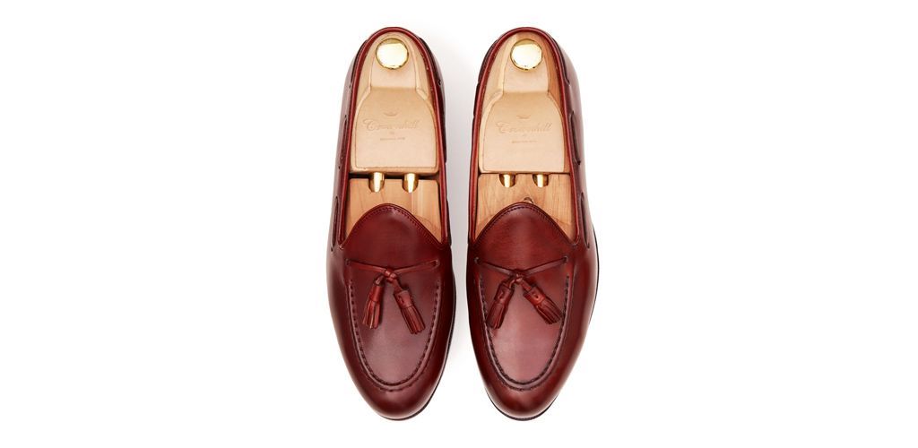 Penny moccasin for men, moccasins for men, burgundy shoes, good quality shoes, quality shoes, long lasting shoes, comfortable shoes, casual shoes, elegant shoes, essential shoes in the closet