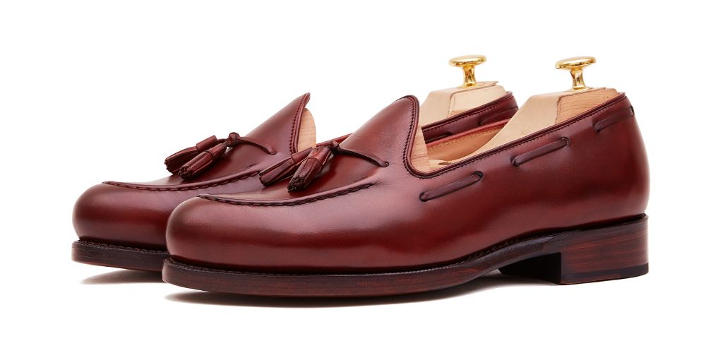 Penny moccasin for men, moccasins for men, burgundy shoes, good quality shoes, quality shoes, long lasting shoes, comfortable shoes, casual shoes, elegant shoes, essential shoes in the closet
