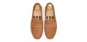 Zapato mocasín con antifaz hecho con ante de calidad en color marrón claro. zapato cómodo para el verano